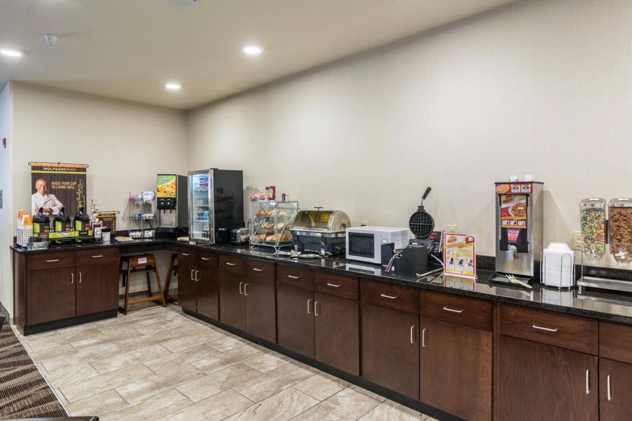 Cobblestone Hotel & Suites - Erie Εξωτερικό φωτογραφία